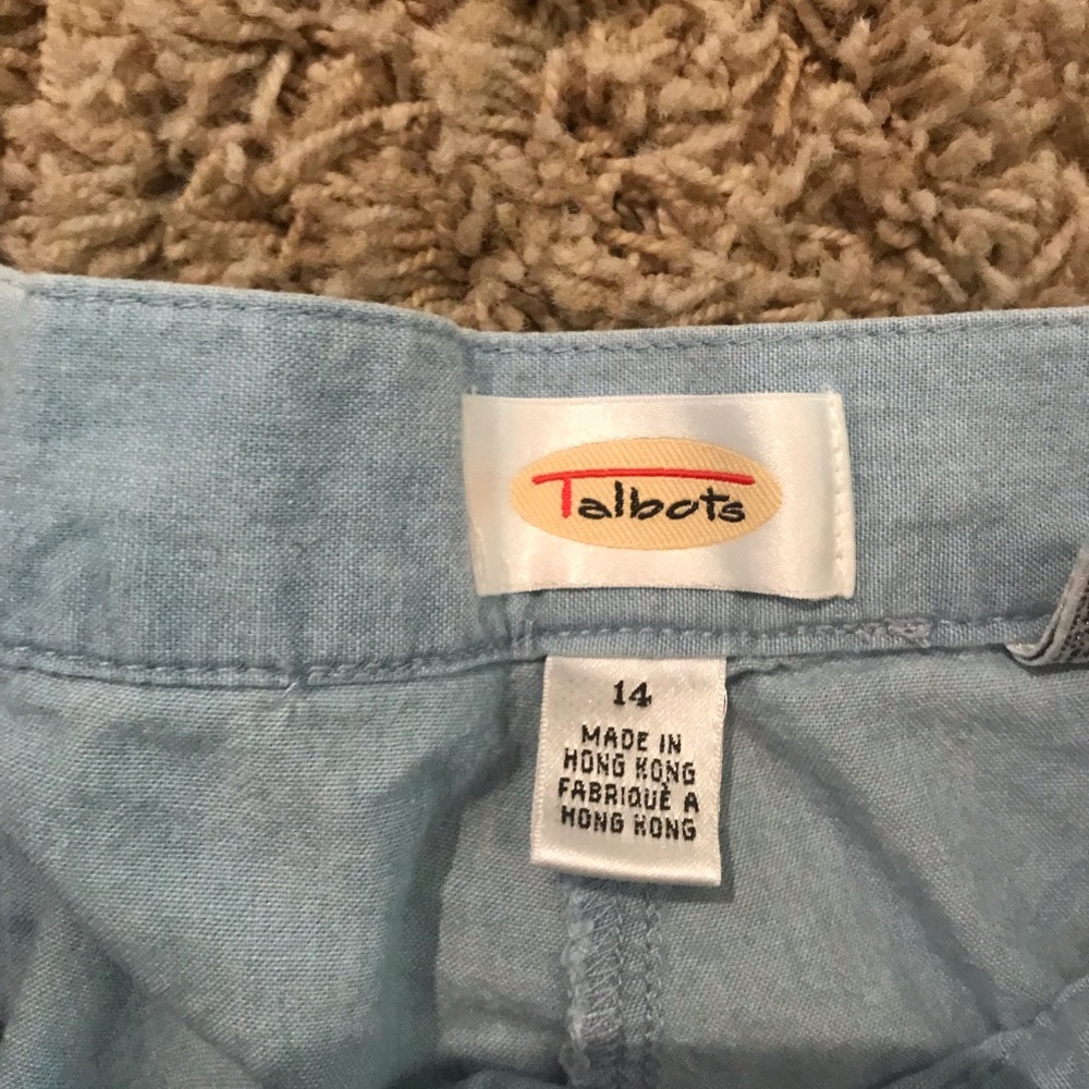 Shorts - Picture 3 of 3